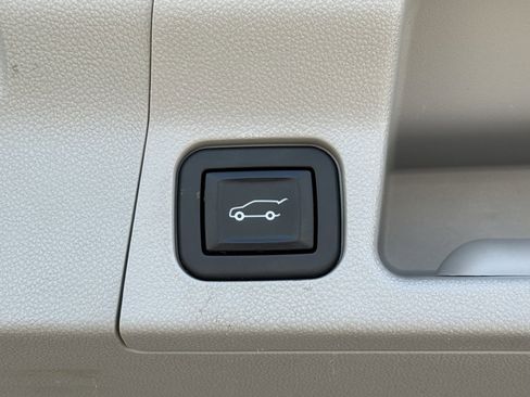 Used 2021 GMC Acadia SLT image 23