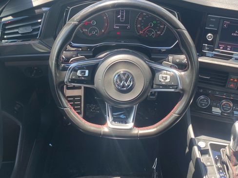 Used 2019 Volkswagen Jetta GLI FWD image 4