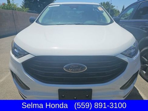 Used 2023 Ford Edge SE w/ Black Appearance Package AWD/4WD image 2