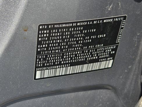 Used 2022 Volkswagen Tiguan SE image 29