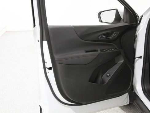 Certified 2022 Chevrolet Equinox RS image 4