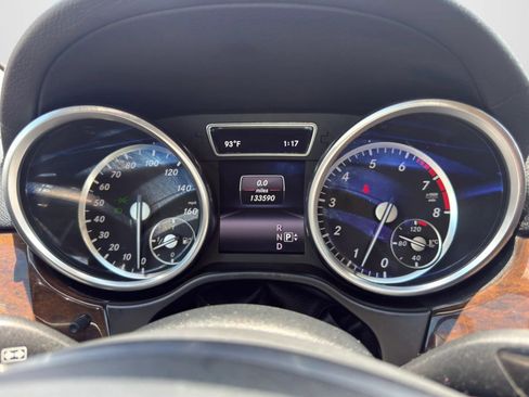 Used 2014 Mercedes-Benz GL 450 4MATIC w/ Lighting Package image 15