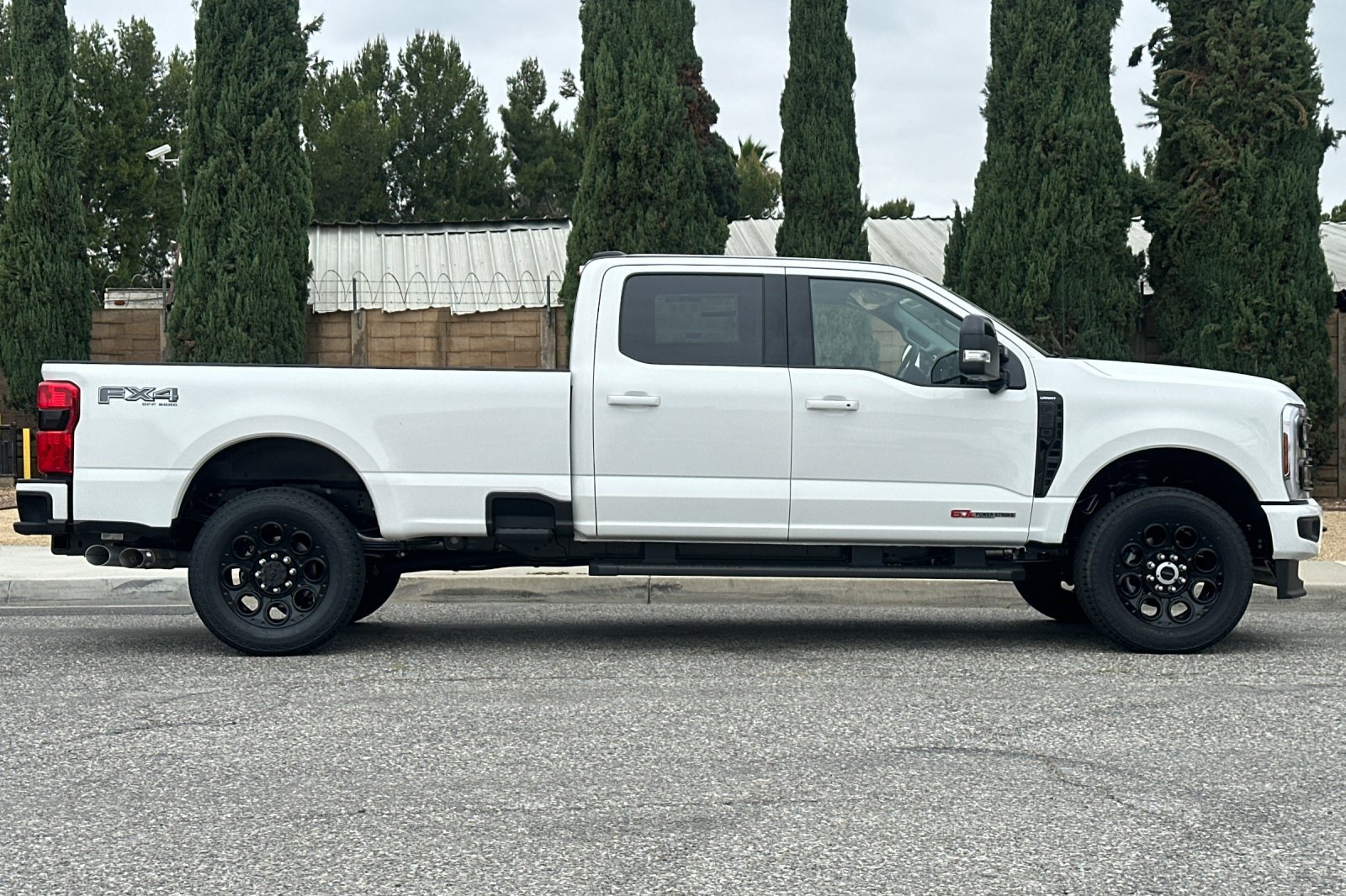 New 2026 Ford F250 Lariat w/ Black Appearance Package AWD/4WD image 3