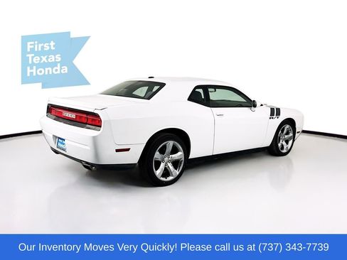 Used 2013 Dodge Challenger R/T image 8