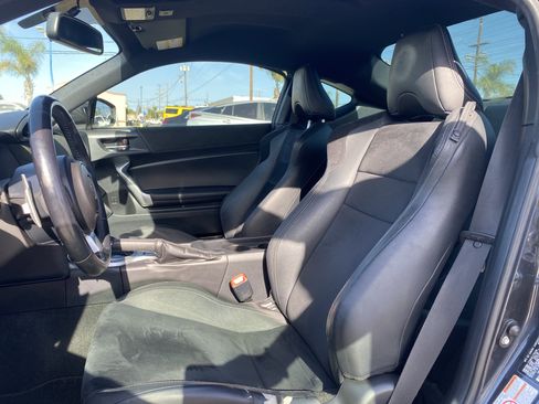 Used 2019 Toyota 86 GT image 9