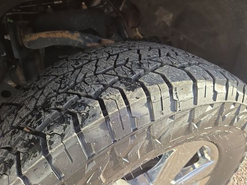 Used 2020 Ford F150 Lariat image 11