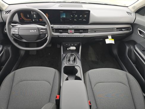 New 2025 Kia K4 LXS image 5