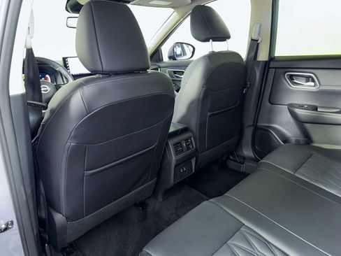 Certified 2024 Nissan Rogue Platinum image 51