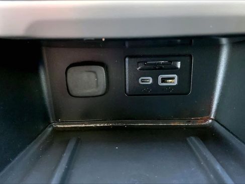 Used 2021 GMC Acadia Denali w/ Denali Technology Package image 34