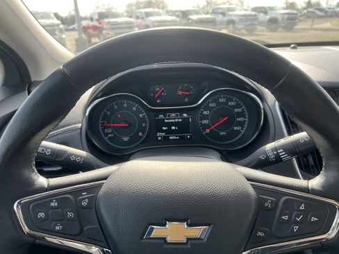 Certified 2017 Chevrolet Cruze Premier image 20