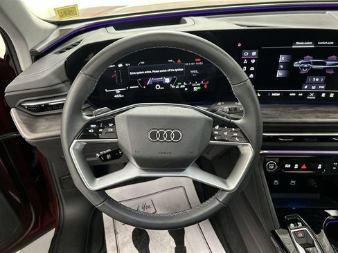 Used 2025 Audi Q5 Premium Plus w/ Premium Plus AWD/4WD image 5