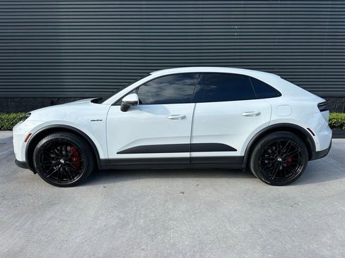Used 2025 Porsche Macan 4S Electric image 2
