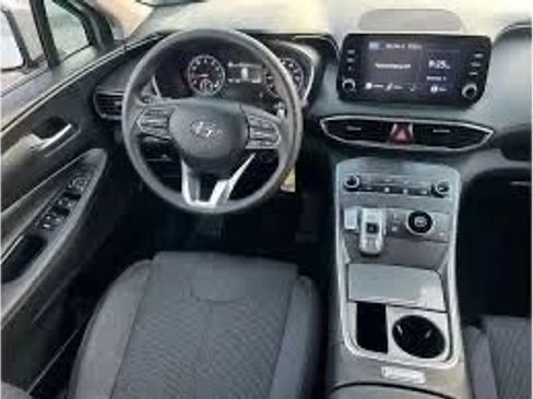 Used 2019 Hyundai Santa Fe SE FWD image 10