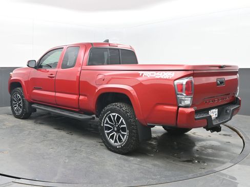 Used 2020 Toyota Tacoma TRD Sport image 6