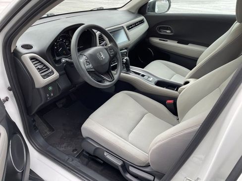 Used 2021 Honda HR-V EX image 12