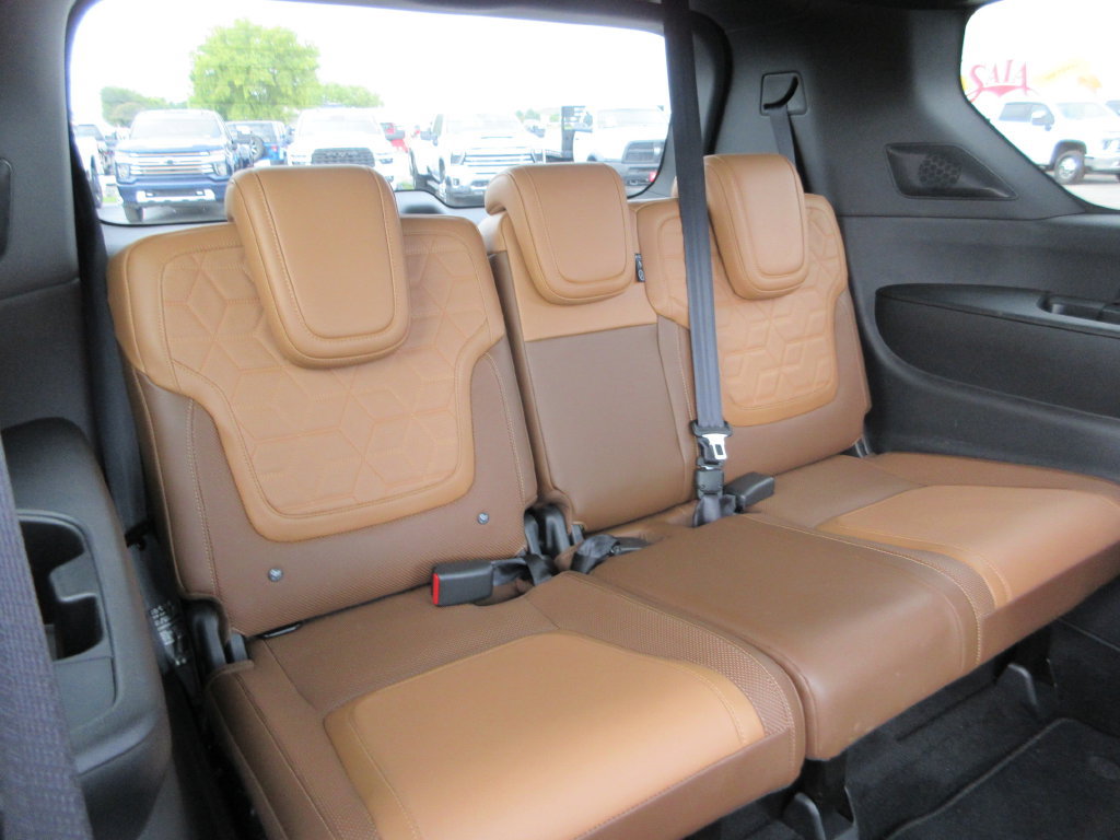 Used 2025 Nissan Armada Platinum Reserve AWD/4WD image 26