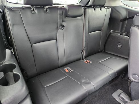 Used 2020 Toyota Highlander XLE AWD/4WD image 17