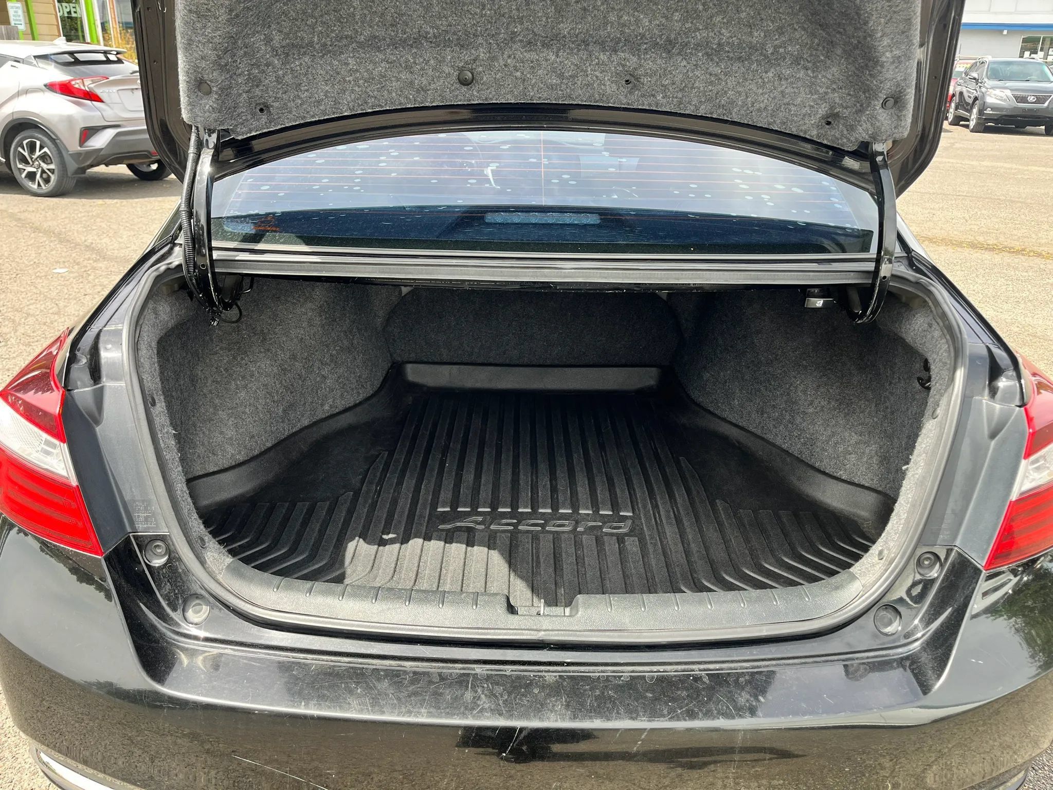 Used 2016 Honda Accord LX image 13