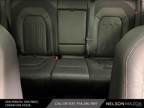 Used 2022 Land Rover Defender 110 X-Dynamic SE AWD/4WD image 32