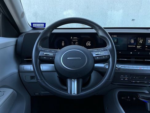 Used 2025 Hyundai Kona SEL image 34