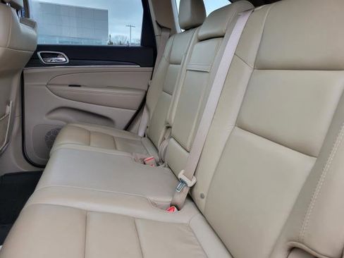 Used 2019 Jeep Grand Cherokee Limited w/ Trailer Tow Group IV image 11