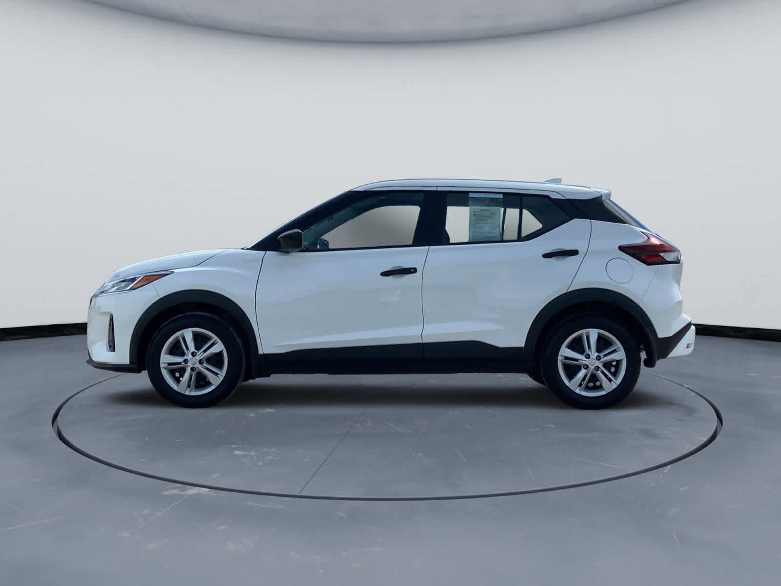 Used 2025 Nissan Kicks Play S FWD image 11