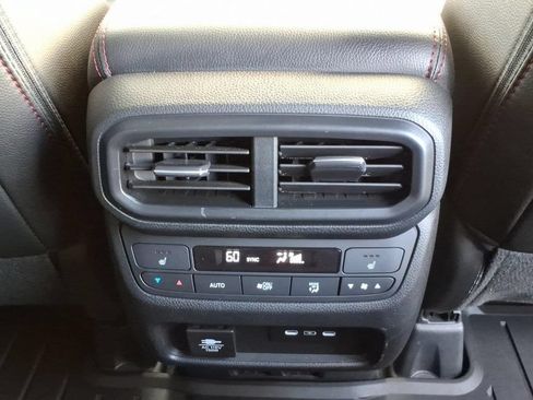 Used 2024 Honda Passport Black Edition image 19