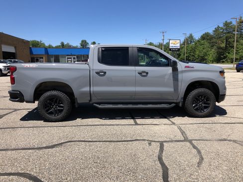 Used 2024 Chevrolet Silverado 1500 Custom Trail Boss AWD/4WD image 3