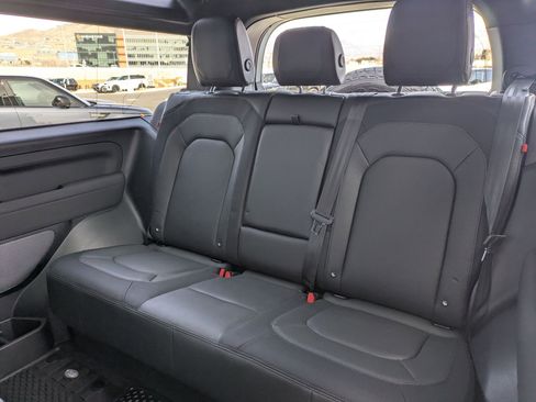 Certified 2023 Land Rover Defender 90 X-Dynamic SE image 25