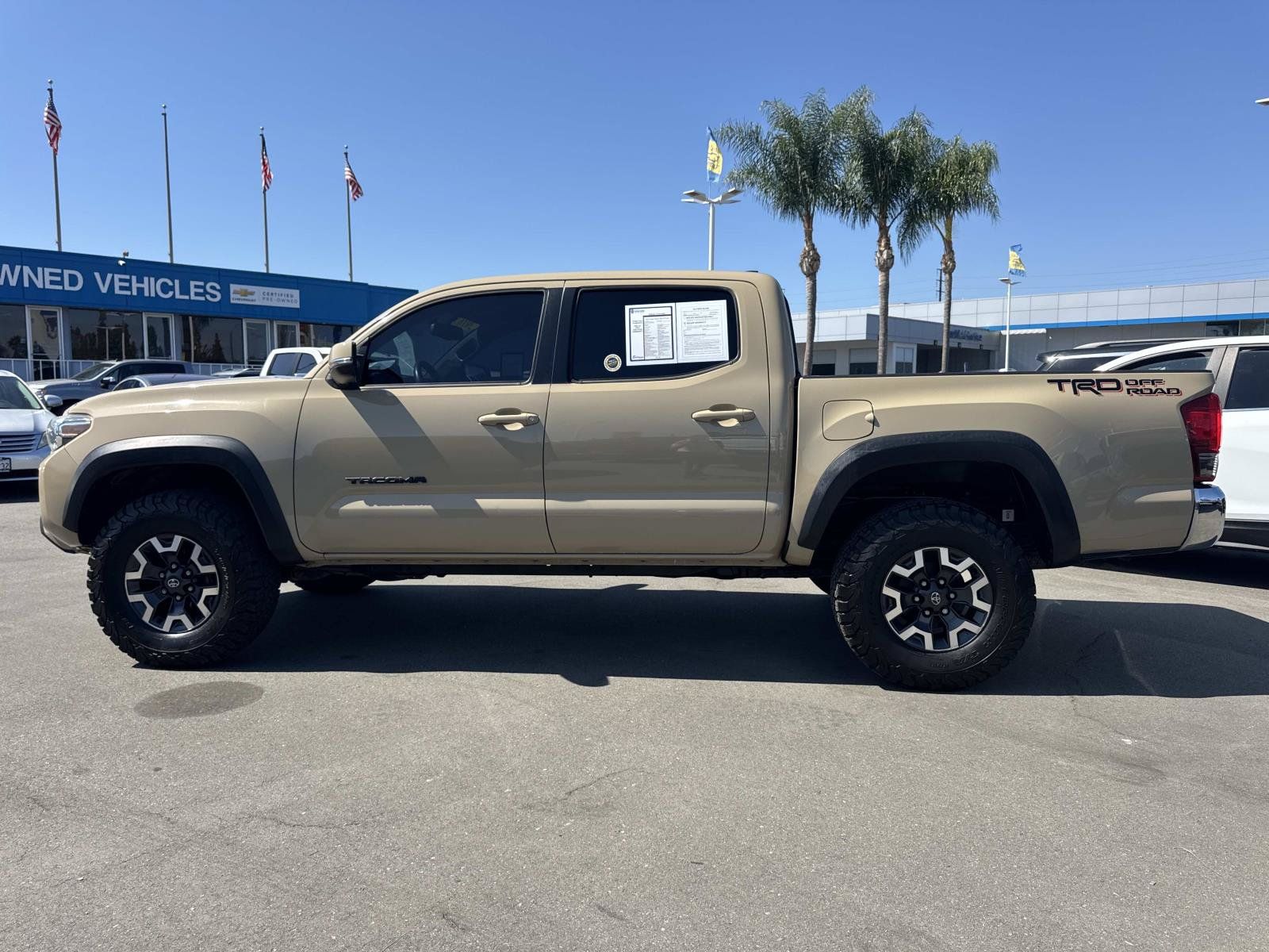 Used 2016 Toyota Tacoma TRD Off-Road w/ Towing Package RWD image 8