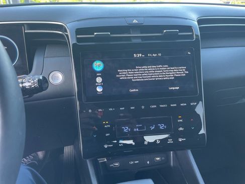 Certified 2024 Hyundai Santa Cruz Limited image 22