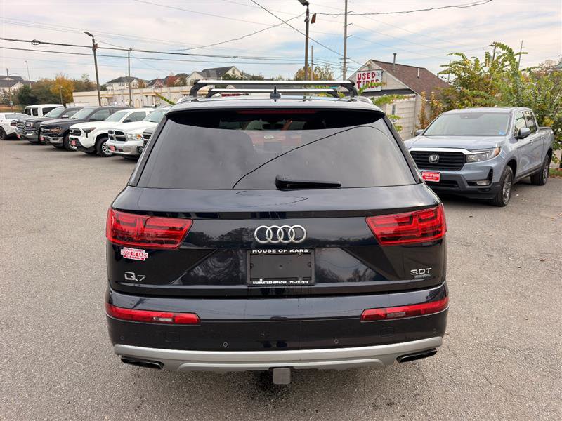 Used 2017 Audi Q7 3.0T Prestige AWD/4WD image 3
