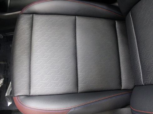 Used 2025 Chevrolet Equinox RS w/ Safety and Technology Package image 19