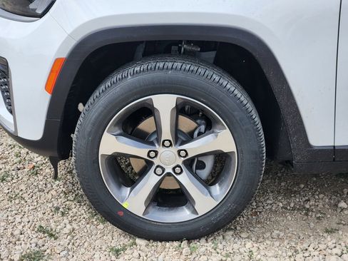 New 2026 Jeep Grand Cherokee Limited image 7