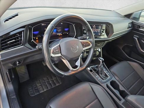 Used 2024 Volkswagen Jetta SE FWD image 10