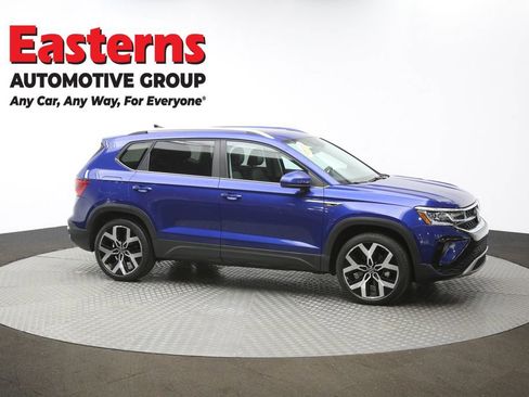 Used 2022 Volkswagen Taos SEL image 46