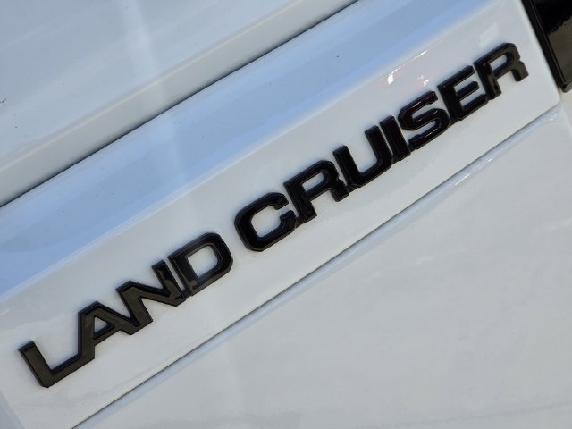 Used 2026 Toyota Land Cruiser w/ Premium Package AWD/4WD image 9