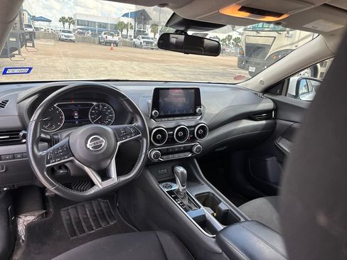 Used 2022 Nissan Sentra SV FWD image 11