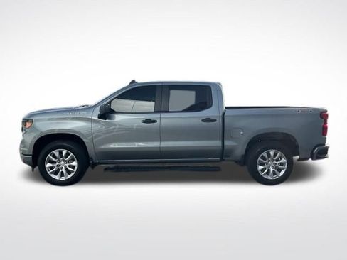 Used 2025 Chevrolet Silverado 1500 Custom image 4