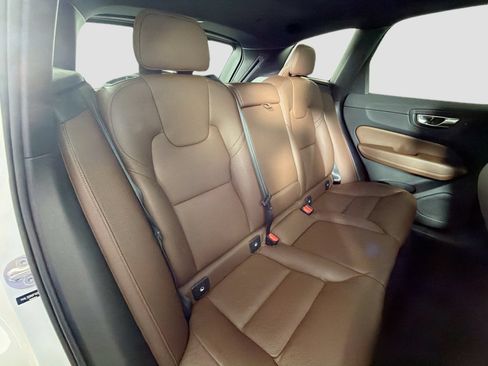 Certified 2023 Volvo XC60 B5 Plus w/ Protection Package Premier FWD image 24