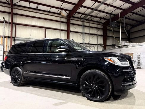 Used 2021 Lincoln Navigator L Reserve image 3