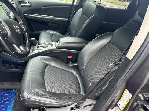 Used 2020 Dodge Journey Crossroad FWD image 16