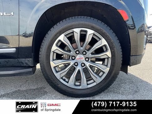 Used 2021 GMC Yukon XL Denali w/ Advanced Technology Package RWD image 31