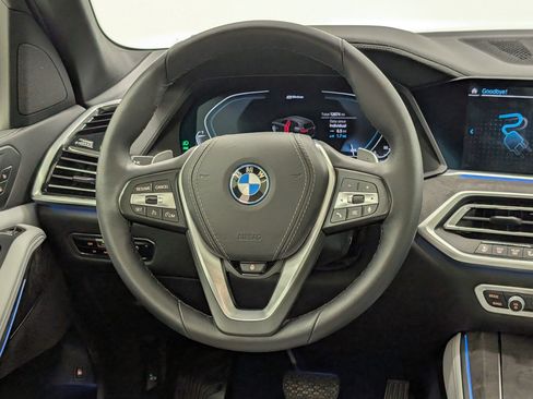 Certified 2023 BMW X5 xDrive45e w/ Luxury Seating Package image 18