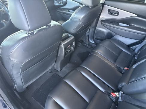 Used 2023 Nissan Murano SV image 12