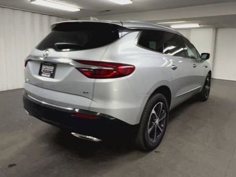 Certified 2021 Buick Enclave Essence w/ Sport Touring Edition image 8