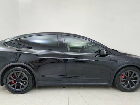 Used 2024 Tesla Model X Plaid image 6