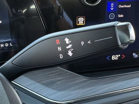 New 2026 Chevrolet Suburban LT w/ Comfort Package image 17