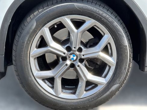 Used 2023 BMW X3 xDrive30i w/ Parking Assistance Package AWD/4WD image 13