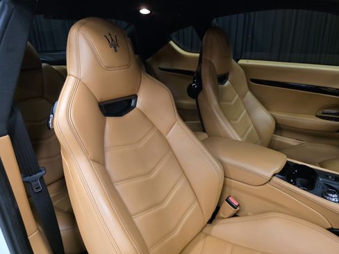 Used 2018 Maserati GranTurismo Sport image 35
